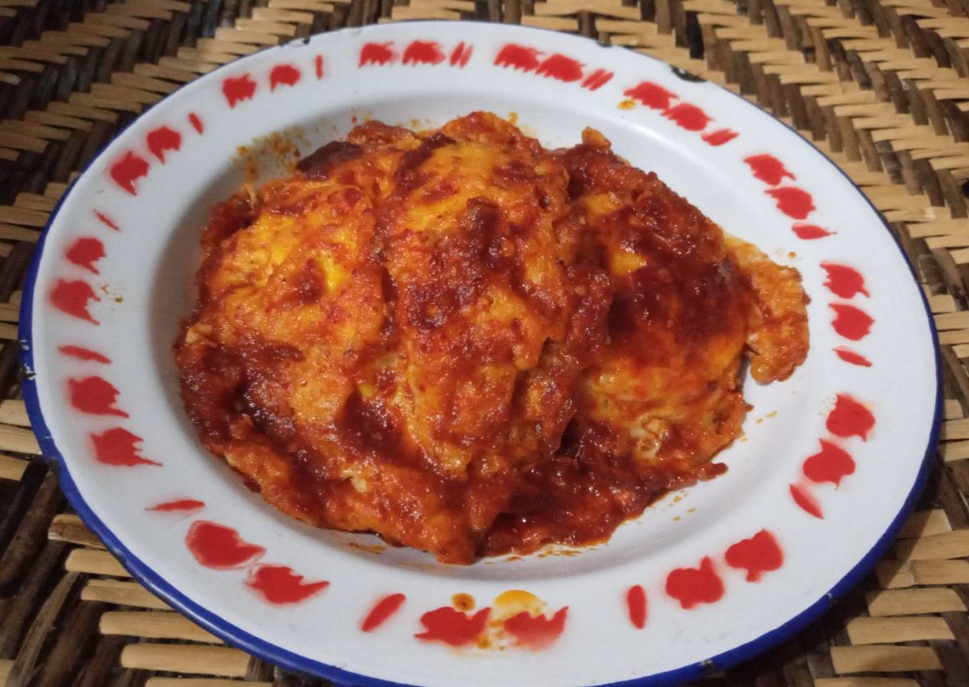 Telur ceplok asam(jawa) pedas manis