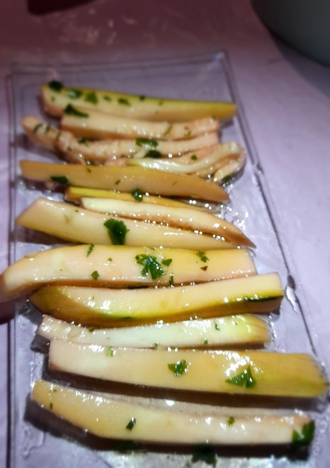 Una foto de Falsos boquerones en vinagre