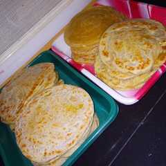 A picture of Roti canay ato roti Maryam jadul.