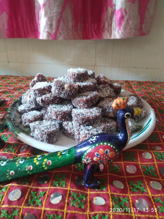 ખજૂર રોલ (khajur roll recipe in gujarati) રેસીપી મુખ્ય ફોટો