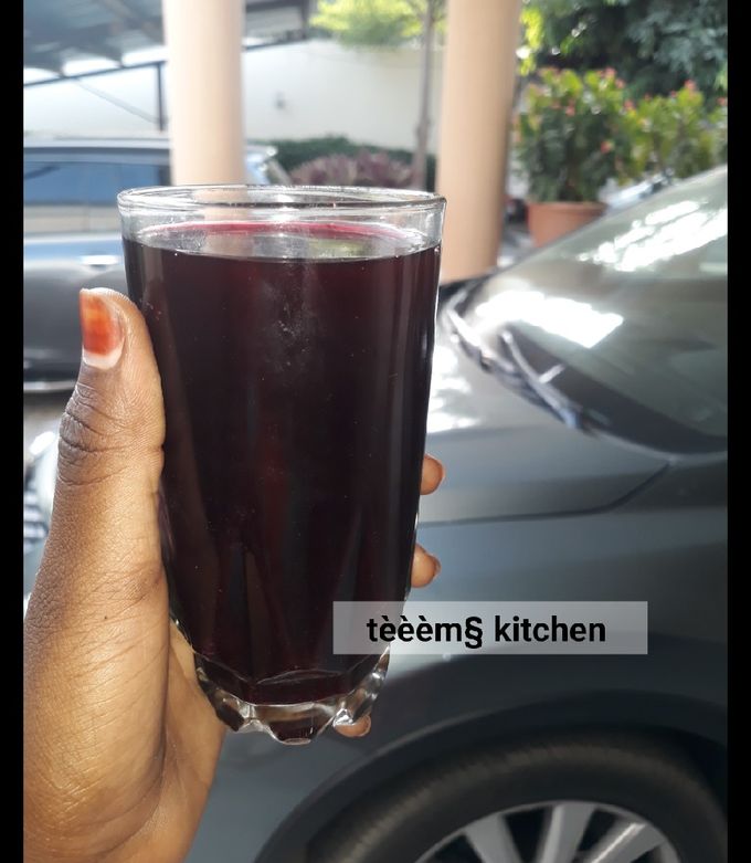 A picture of Zobo drink.
