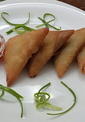 A picture of Keema Samosa.