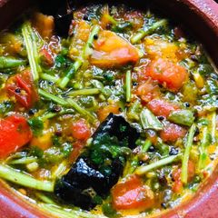 A picture of Thuthuvalai coriander leaves rasam.