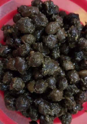 A picture of Black chane.