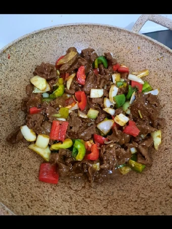 Cara Mudah Menyiapkan Resep Sapi Lada Hitam Anti Ribet, Enak Banget