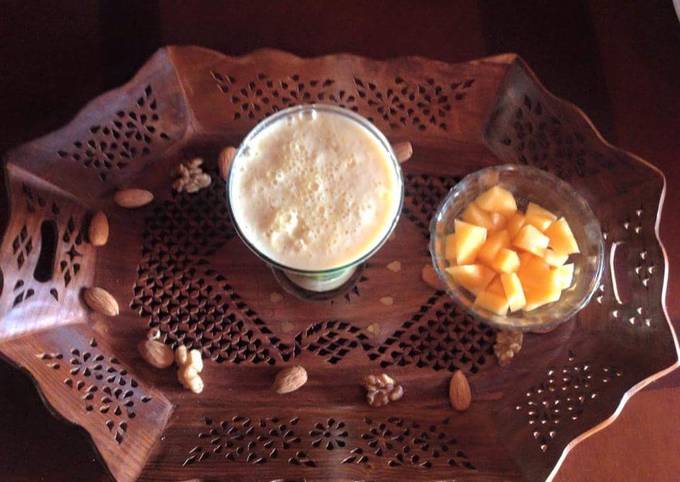 Recipe of Ultimate Muskmelon dry fruit smoothie