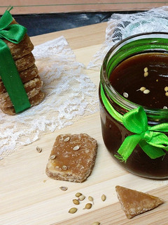 A picture of Amchur Sonth Jaggery Chutney.