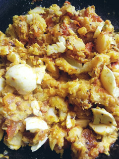 अंडे आलू का भरता(ande aloo ka bharta recipe in hindi) रेसिपी मुख्य फोटो