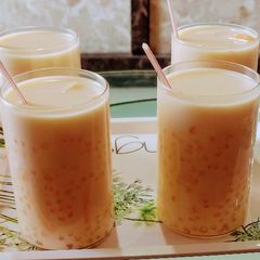 A picture of Orange Tapioca Pearls Drink.