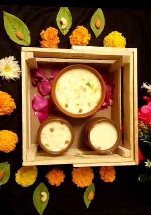 A picture of Rice dry fruit kheer /phirni.
