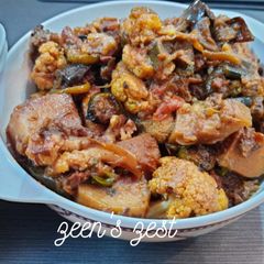 A picture of Gobhi Aloo Baingan.