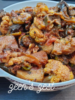 A picture of Gobhi Aloo Baingan.