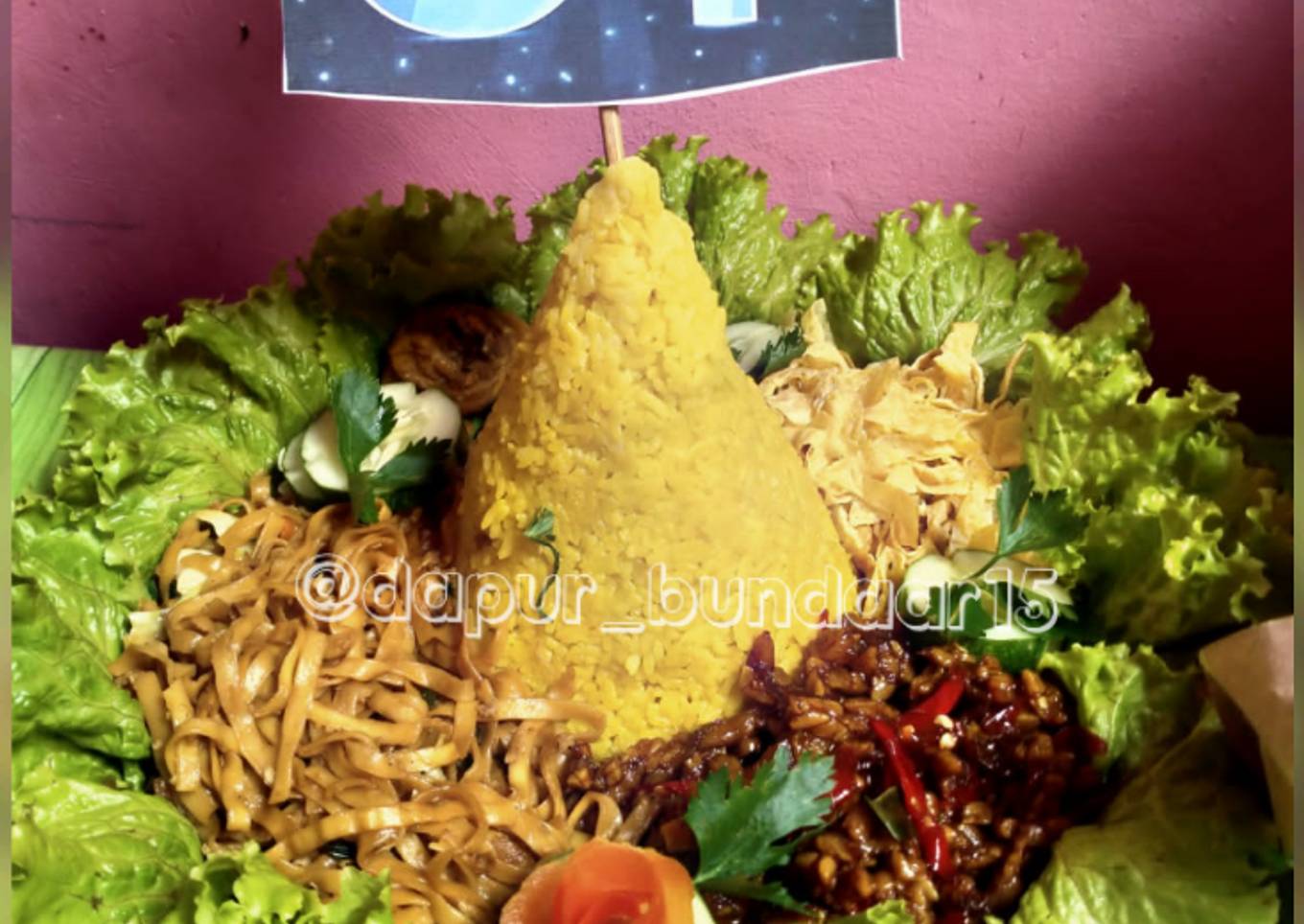Nasi kuning kukus tanpa santan