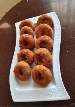 A picture of Chicken donuts.