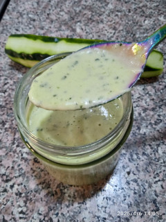 Une photo de Sauce salade aux éplucheurs de concombre 🥒🥒🥒