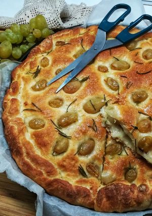 A picture of Ciaccia (Grape Focaccia).