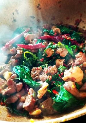 รูปของ เมนู ผัดกระเพราตับไก่ซุปเปอร์แซ่บน้ำขลุกขลิก