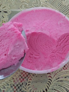 Foto resep Es Krim Lembut Rasa Strawberry