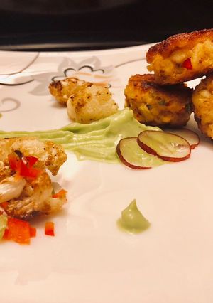A picture of Crab Cakes w/ Spicy Avocado Purée *EASY*.