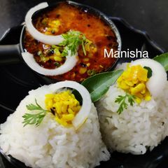 A picture of Moth Dal Tadka.