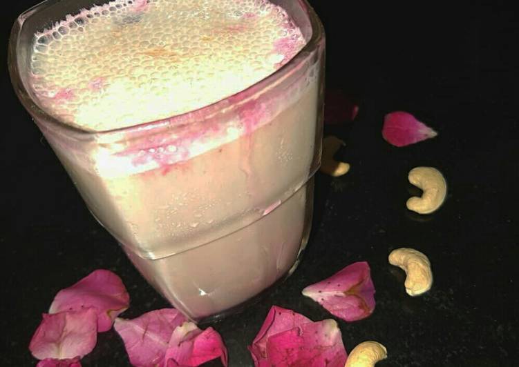 Kaju gulkand smoothie / cashew gulkand smoothie