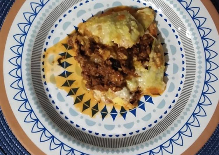 Lasanha de abobrinha à bolonhesa