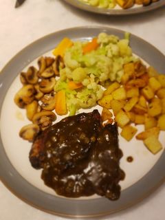 Foto resep Grilled chicken steak with black pepper sauce