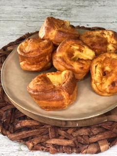 Una foto de Yorkshire Pudding con Mambo 8090