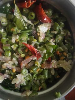 பீன்ஸ் பொரியல் (Beans poriyal recipe in tamil) செய்முறை முக்கிய புகைப்படம்