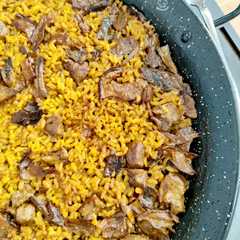 Foto di Arroz con carrillada de cerdo y boletus
