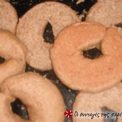 A picture of Traditional barley dakos.