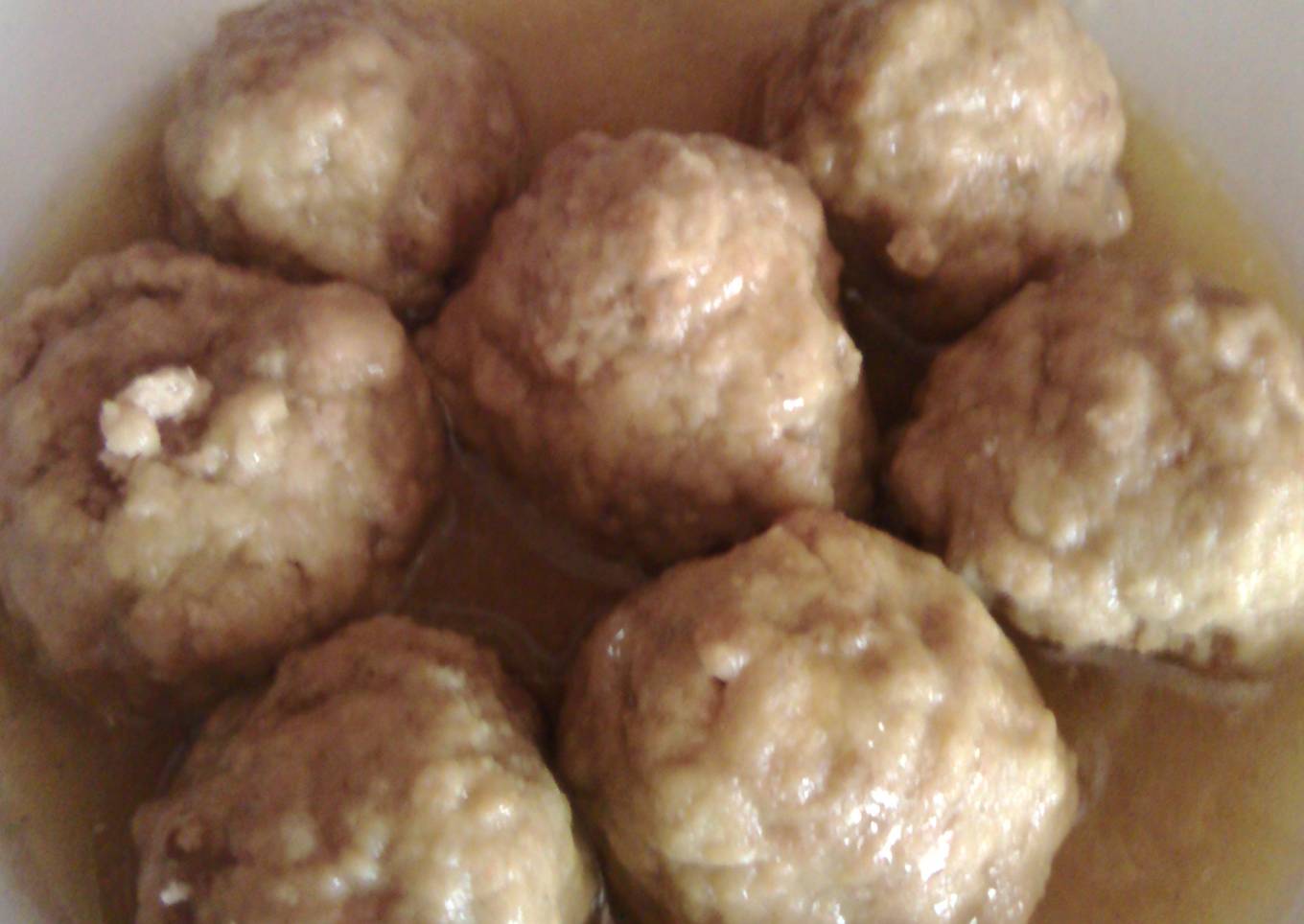 Albóndigas con arroz blanco