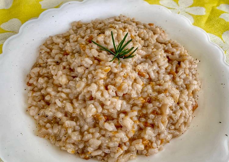 Steps to Prepare Veloce Risotto Pere e Zucca profumato al Rosmarino