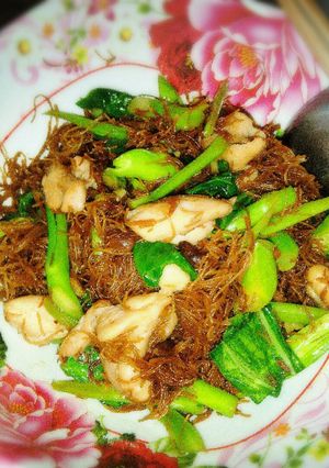 รูปของ เส้นหมี่ผัดซีอิ้วไก่หมัก