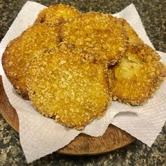 A picture of Banana Nugget.