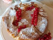 Una foto di crostata al limone