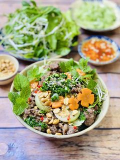 Hình của món Bún Bò Xào.