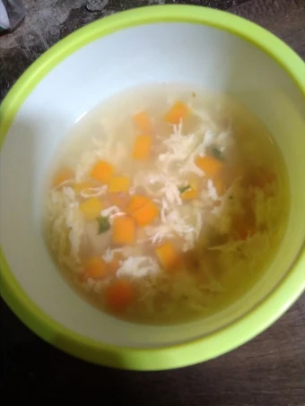 Cara Mudah Menyiapkan Resep Sup Jagung Pelangi yang Uenak Anti Ribet, Uenak Banget