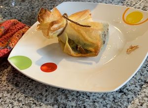 Una foto de Saquitos de morcilla con masa brick