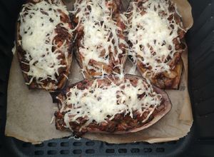 Une photo de Les aubergines farcies à la viande hachée à l'air fryer
