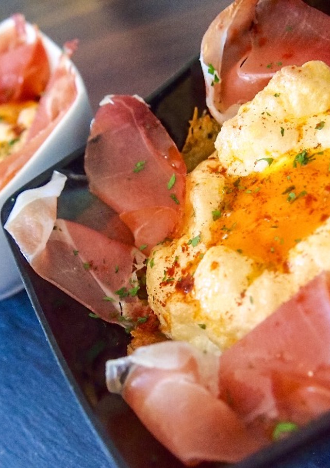 Una foto de Huevos rotos 2.0