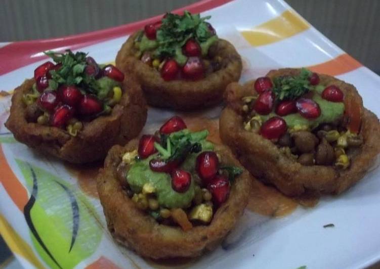 Simple Way to Prepare Perfect Sprouts aloo katori chat