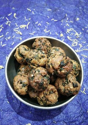 A picture of मेथी मुठिया.