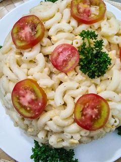 વ્હાઈટ સોસ પાસ્તા (White Sauce Pasta Recipe In Gujarati) રેસીપી મુખ્ય ફોટો