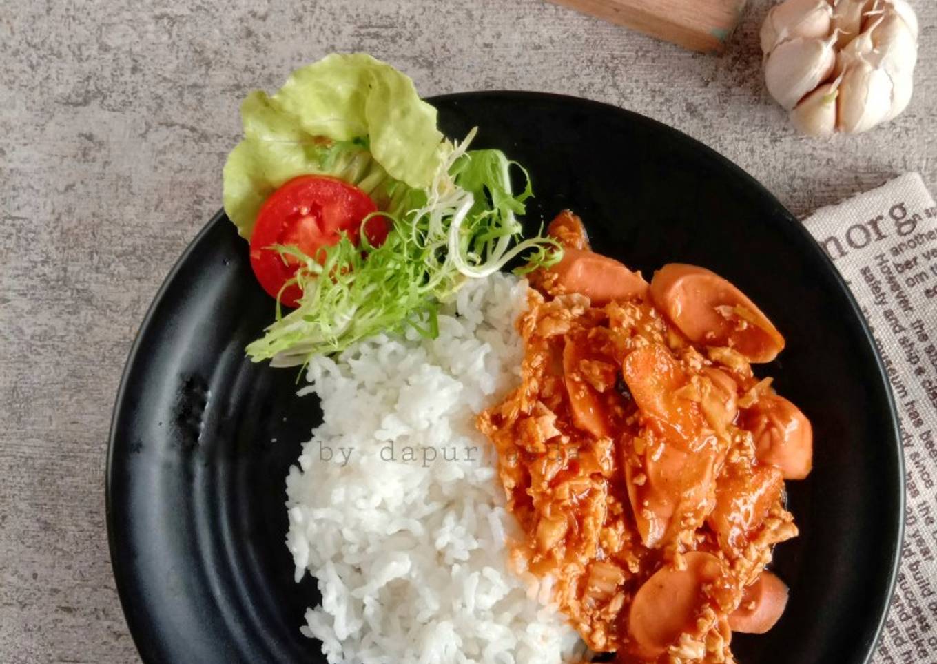 Nasi sosis campur
