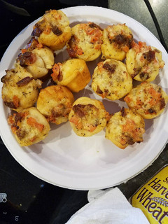 A picture of Bacon Tomato Cups.