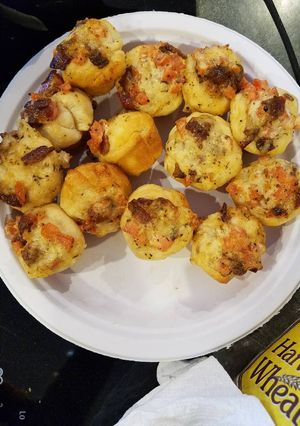 A picture of Bacon Tomato Cups.