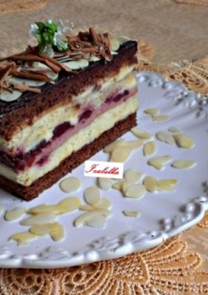 Mézes, piskótás meggyes szelet recept fotója