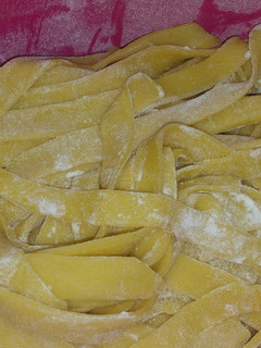 Una foto de Fideos de huevo fáciles, rápidos y riquísimos.