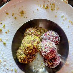A picture of Beetroot laddu.